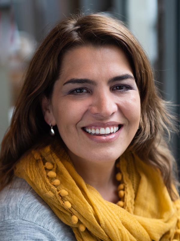 Headshot of journalist Suzanne Locke